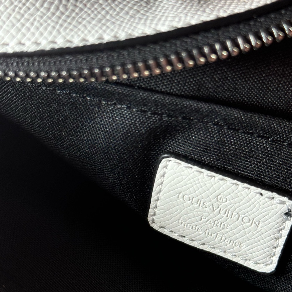 Louis Vuitton White Leather Bag - Picture 7 of 9